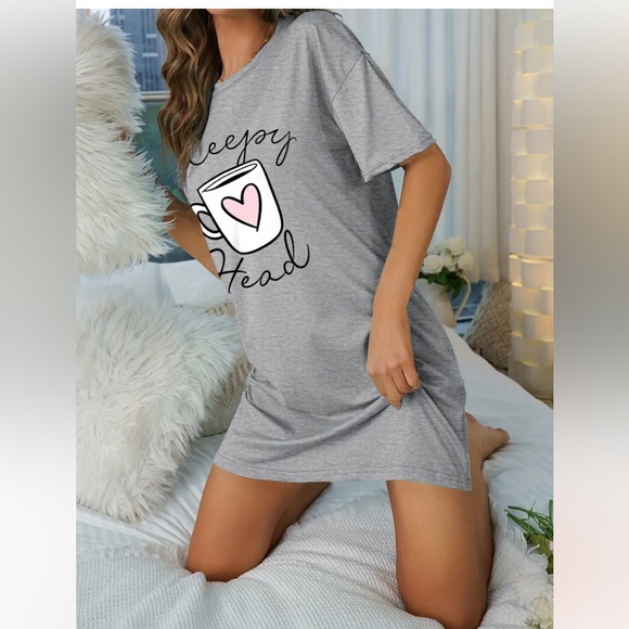 Sleepy Head T-Shirt - Picture 2 of 7